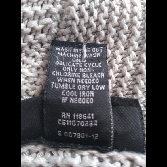 Lane Bryant Gray Sweater Size 14/16 - Picture 6 of 6